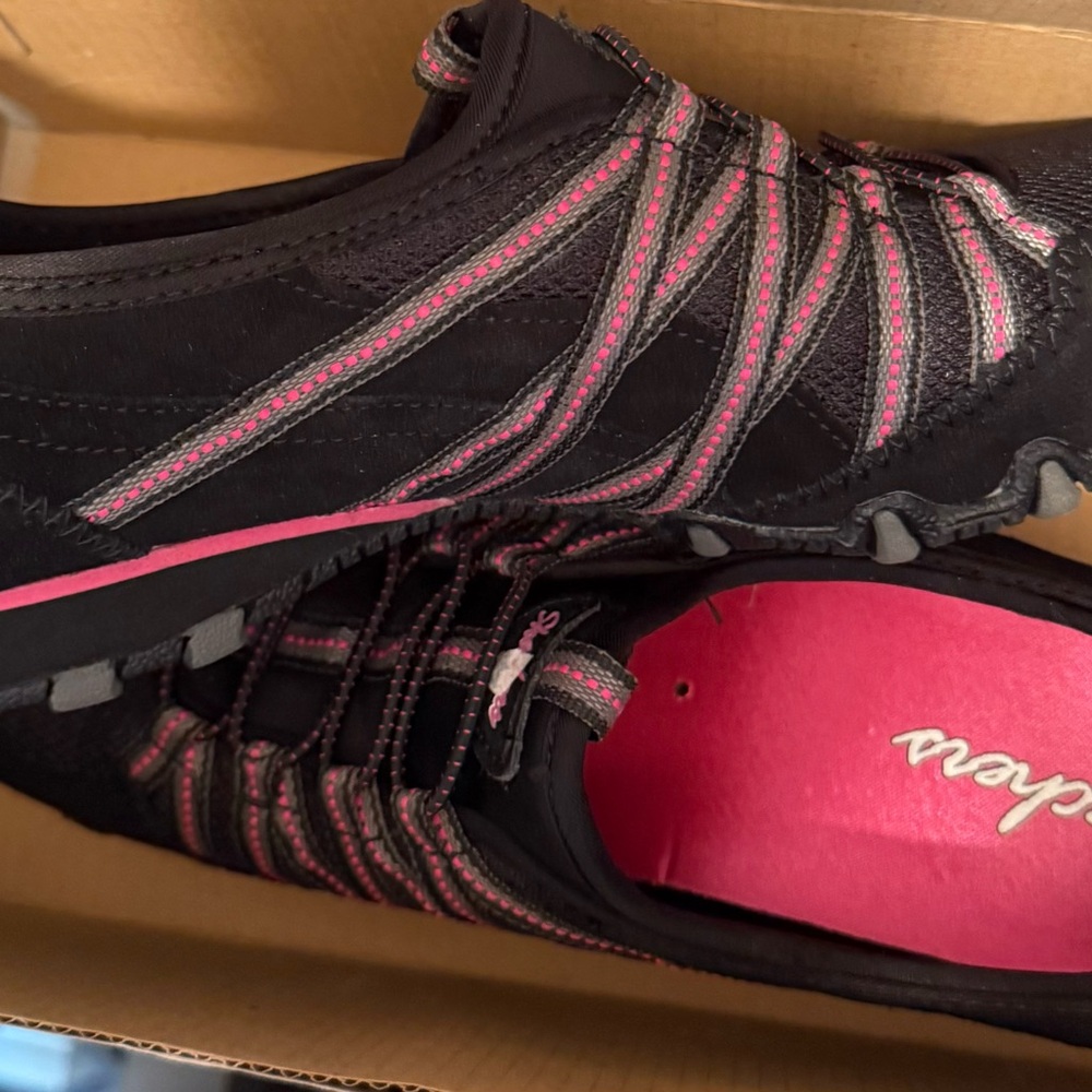 Women's Black and Pink Athletic Shoes